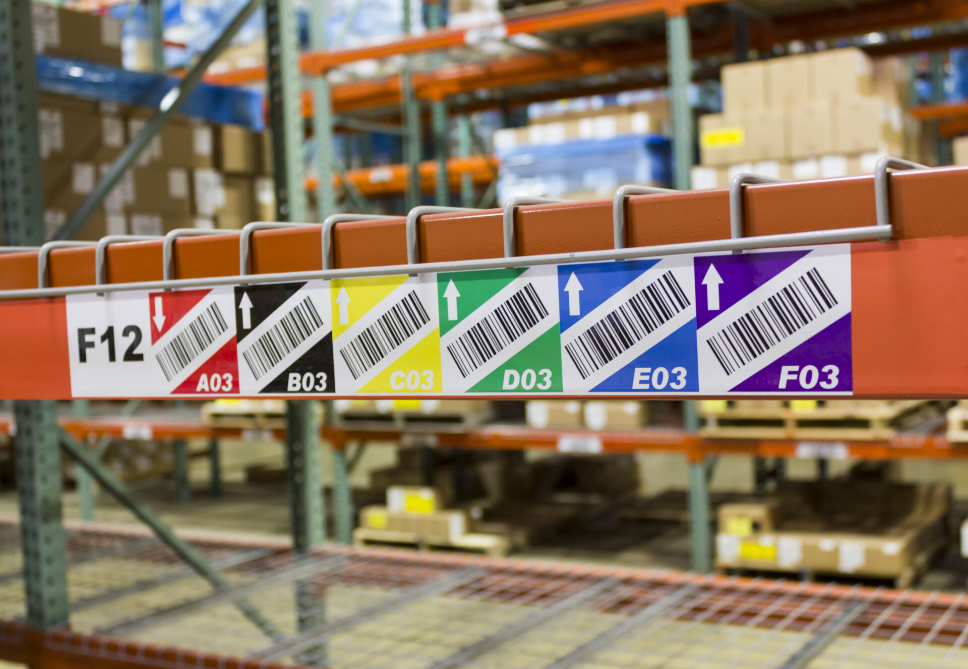 Multi-colored horizontal totem labels 